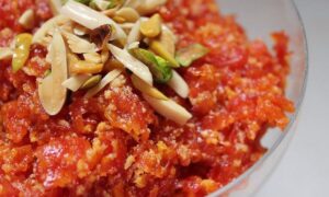 How to Make Gajar Ka Halwa: A Traditional Pakistani Dessert Recipe