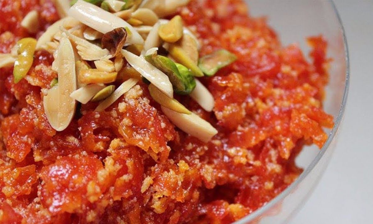 How to Make Gajar Ka Halwa: A Traditional Pakistani Dessert Recipe
