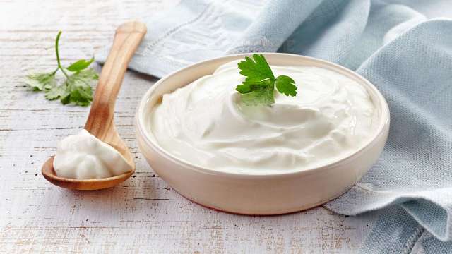 Homemade Sour Cream Recipe – Quick, Fresh, and Creamy