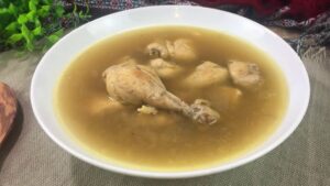 Chicken Yakhni for Weight Loss & Immunity – Benefits + Recipe