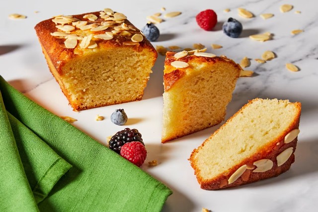 How to Make the Perfect Pecan Almond Loaf Cake at Home